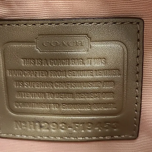 Coach leather shoulder bag - Picture 5 of 9